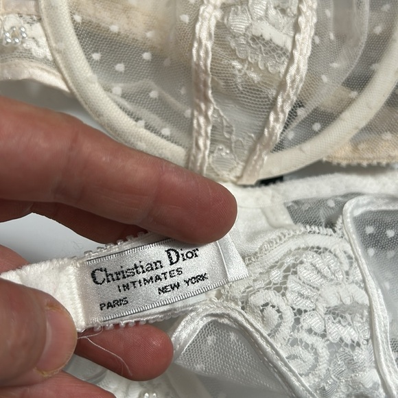 Christian Dior Lace Elegant White cream and black Lace Bra all 34 C - Picture 15 of 17